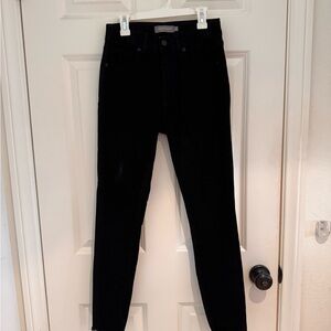 Black High-Waisted Skinny Jeans with Frayed Hem